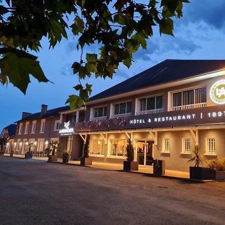 Logis Hotel L'Amandier Morlaas Exterior foto